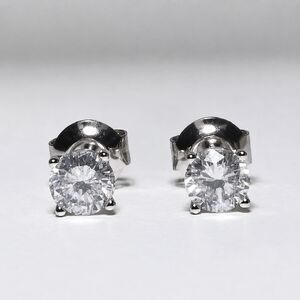 Natural Diamond Stud Earrings 1.10ct, 14kt White Gold